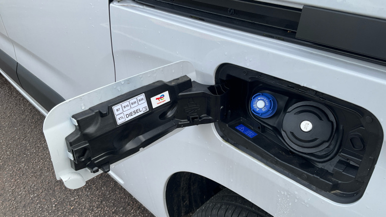 Peugeot Partner Long Diesel 1.5 BlueHDi 100 Professional Crew Van